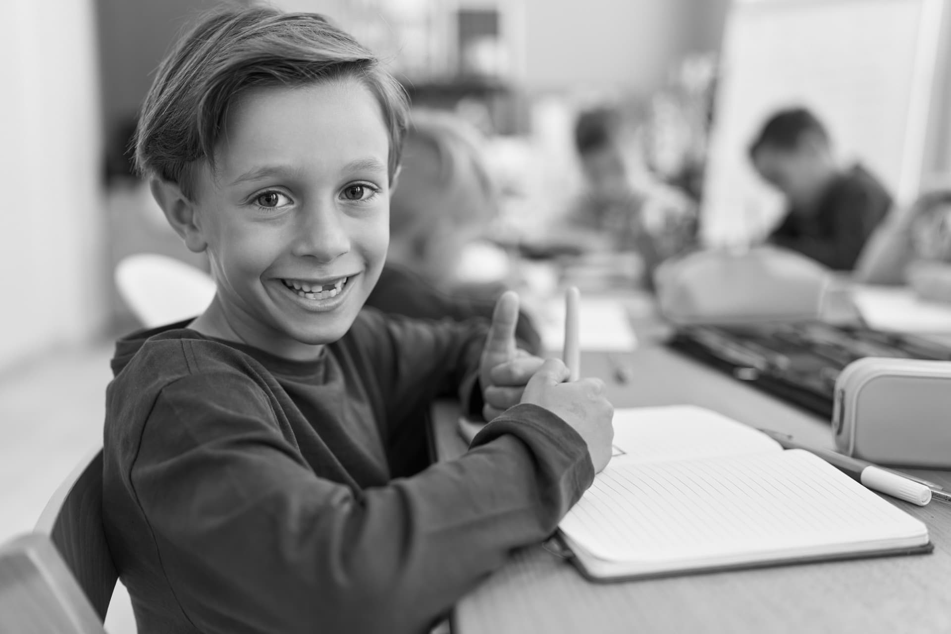 ילד מצליח ומחייך במרכז דורון